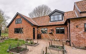 Red House Loft, East Green